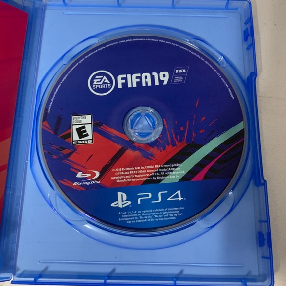 ps4 fifa 19 game - Picture 2 of 2